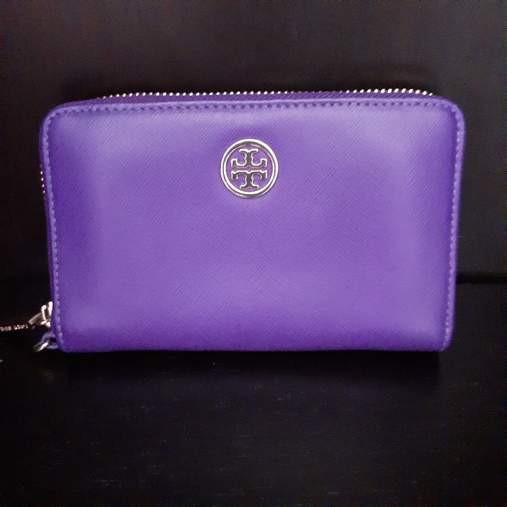 Tory Burch Purple Robinson Wristlet Wallet - Picture 1 of 6